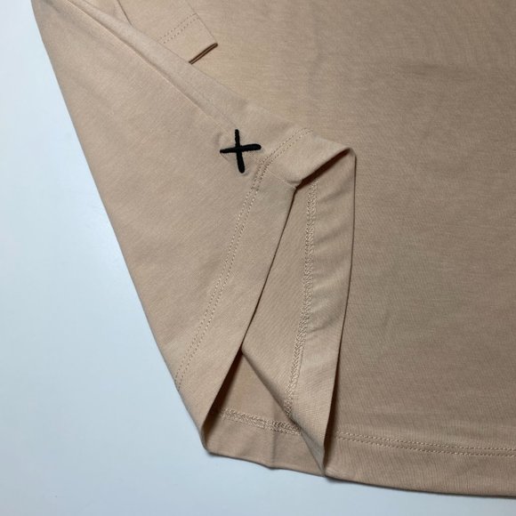 Cuts Clothing Long Sleeve Crew Curve Hem T-Shirt - Picture 3 of 4